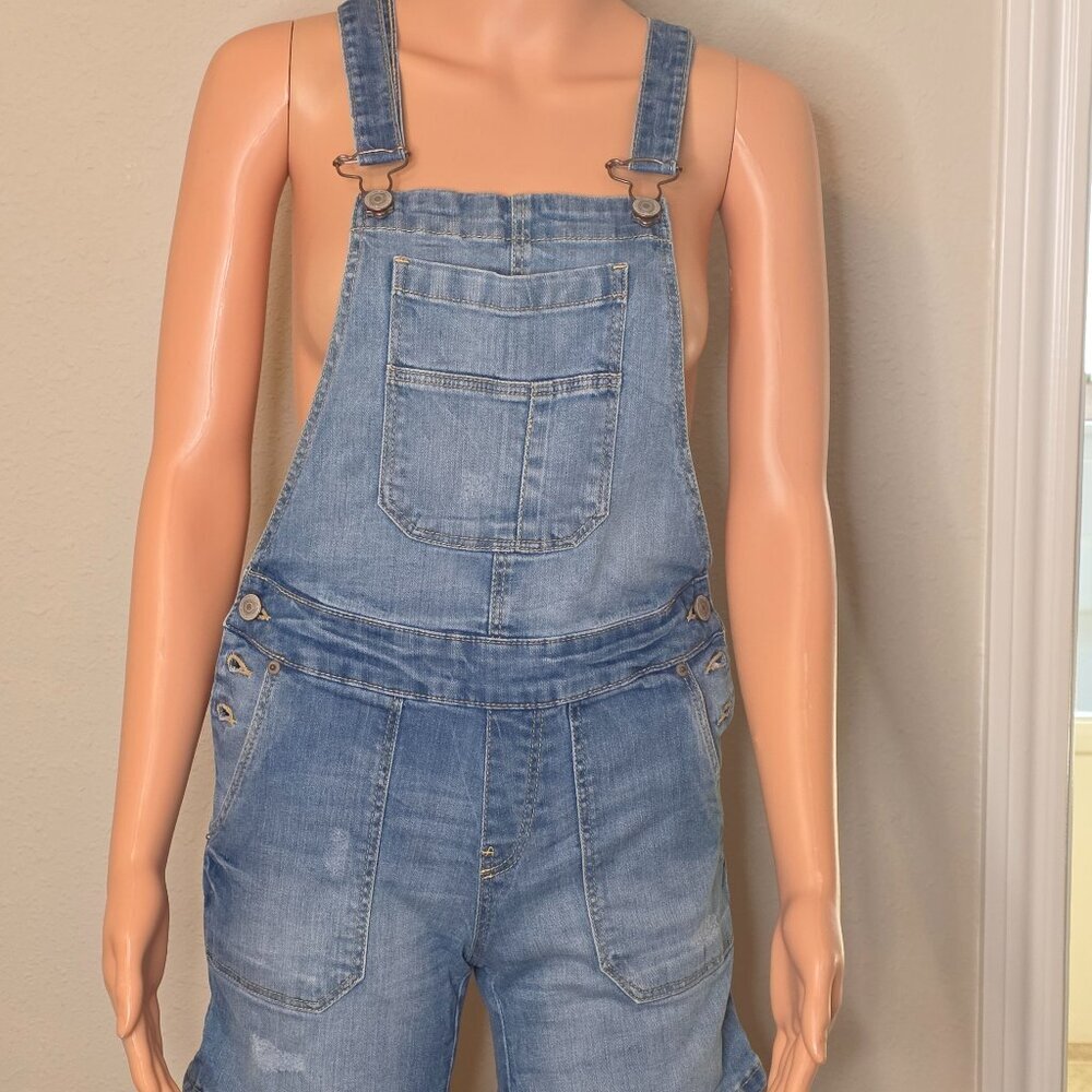 Camaieu Women's Overall Denim Shorts, Size 2 (See tag picture)